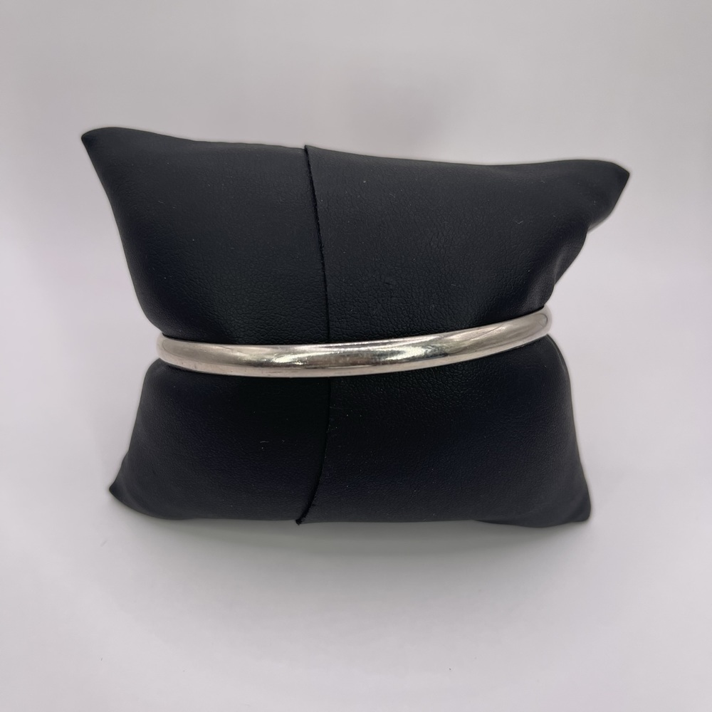 Two Tone Hooks Bangle - image 3